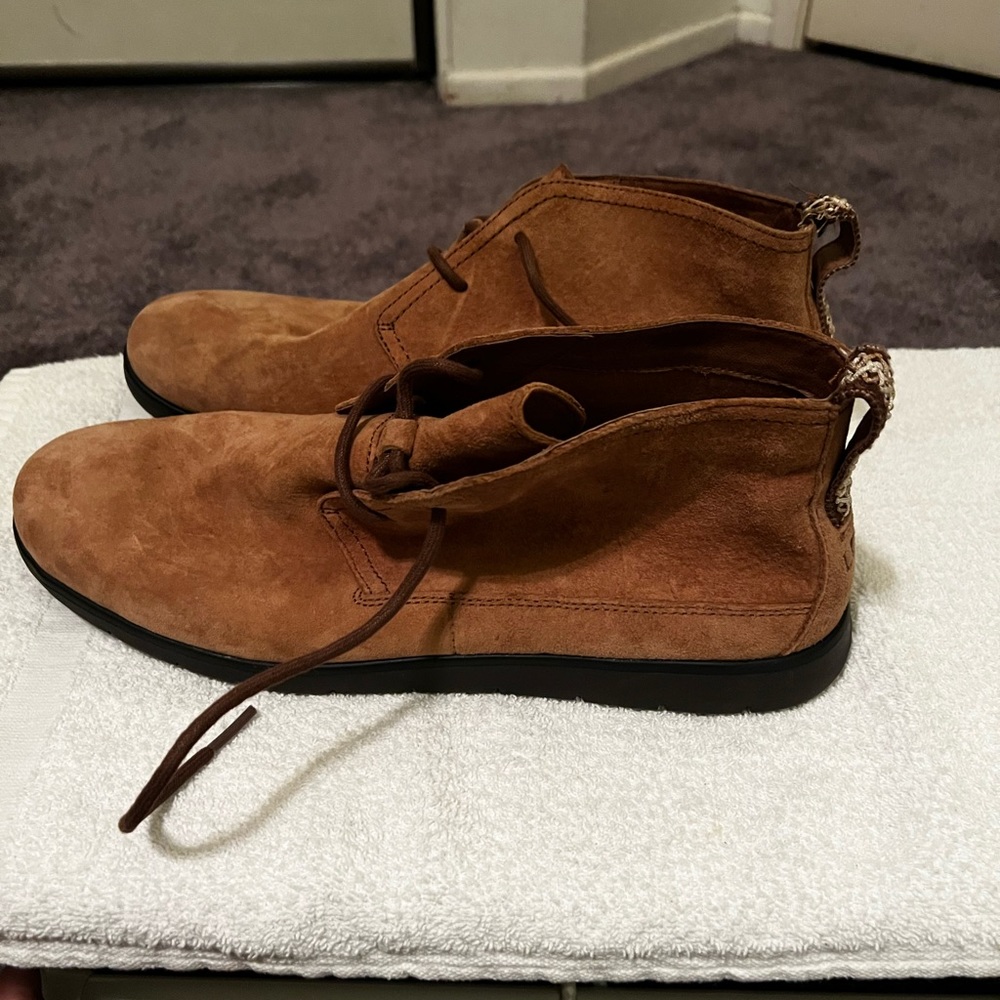 Ugg shoes mens Size 12. Chestnut New - Picture 3 of 6